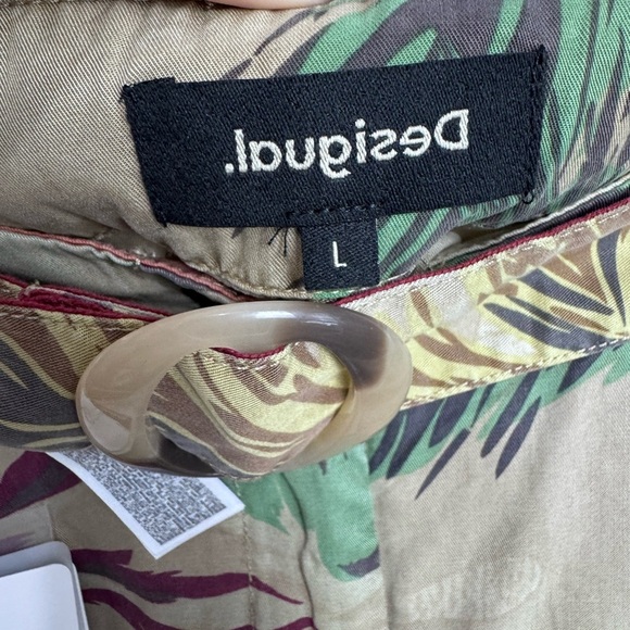 Desigual Pearl Harbour Shorts Femmes Bermuda Paper Bag  Shorts NWT Medium - Picture 7 of 9